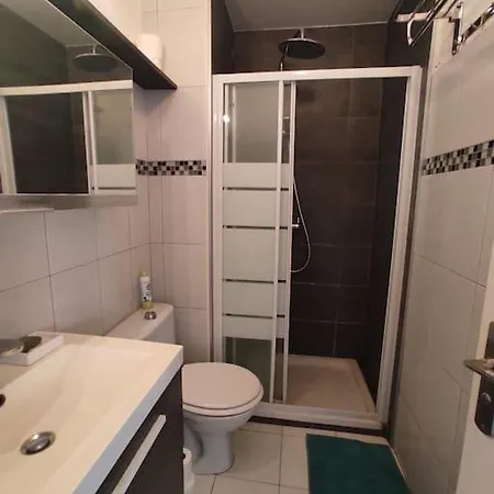 Appartement, Terrasse, Piscine, Parking *