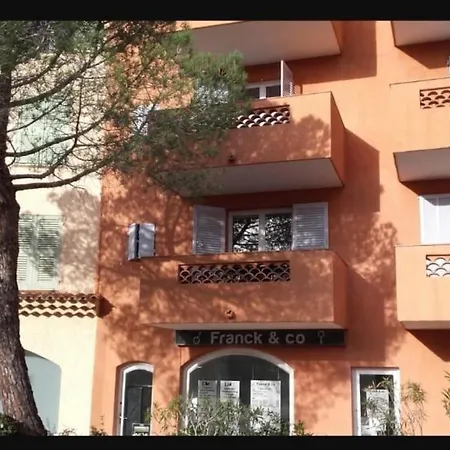 Apartment Appartement, Terrasse, Piscine, Parking